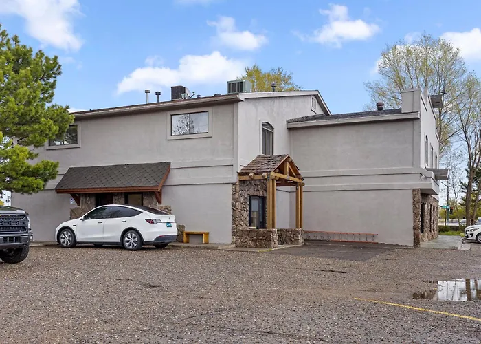 Sixty-six Slumber Hotel apartamentowy